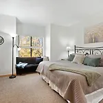 Beautiful Seven Springs- 2 Bed, 2 Bath Condo