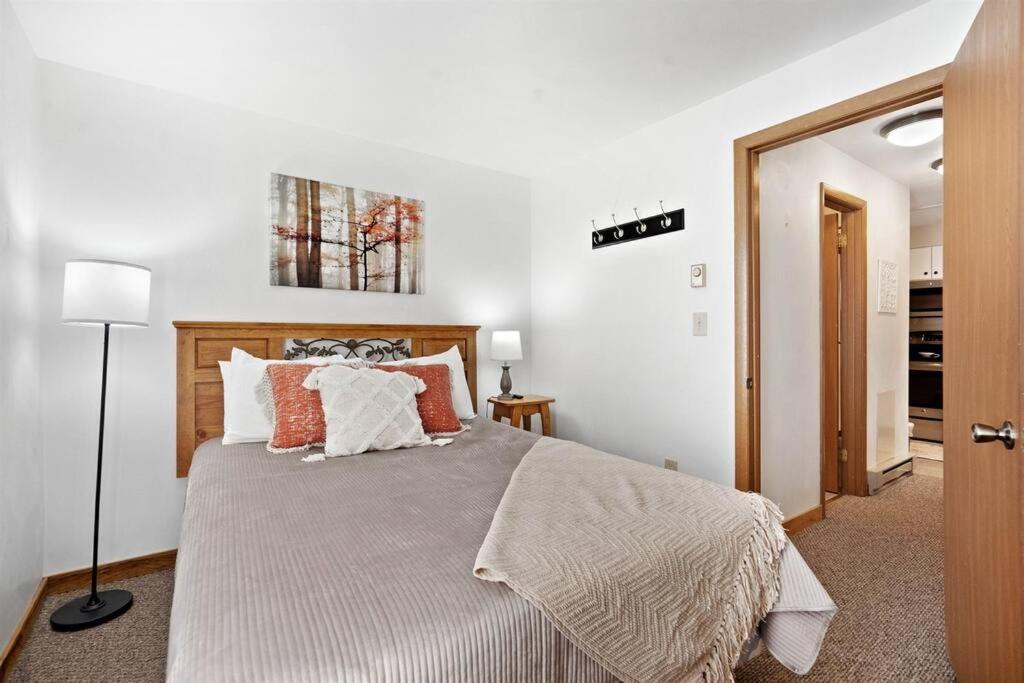 Beautiful Seven Springs- 2 Bed, 2 Bath * Champion